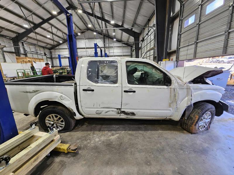 2014 Nissan Frontier Front Door Latch