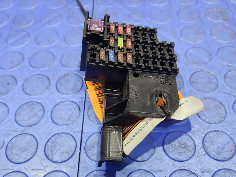 2013 Mazda Mazda2 Cabin Fuse Box