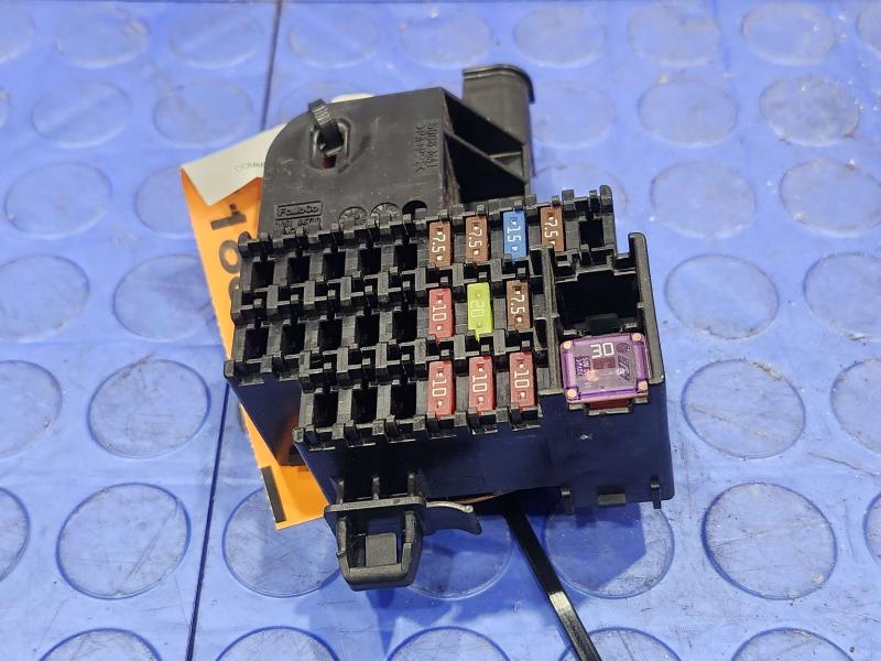2013 Mazda Mazda2 Cabin Fuse Box