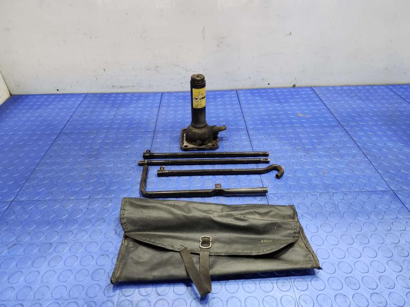 2003 Toyota 4Runner Jack Assembly
