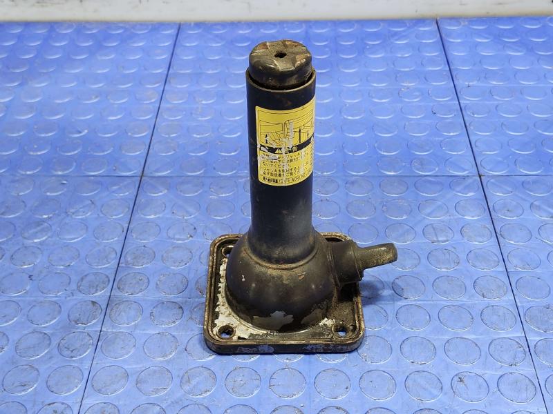 2003 Toyota 4Runner Jack Assembly