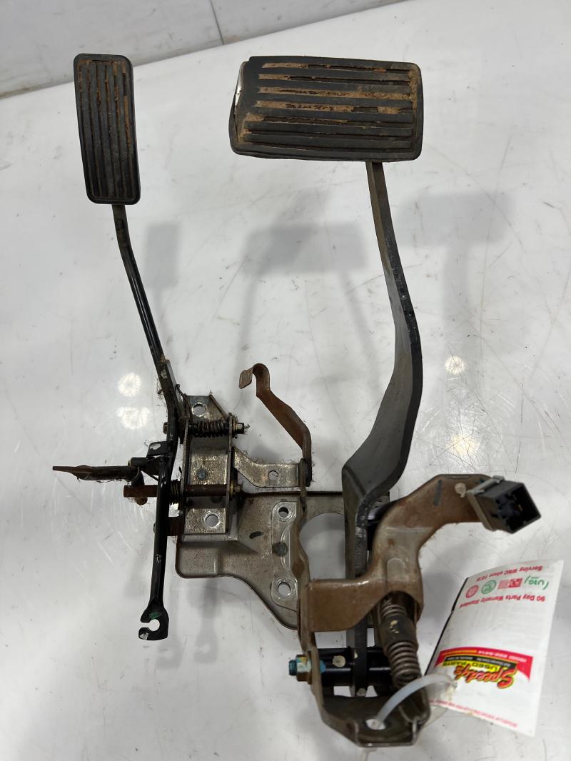1997 - 2001 Honda CR-V Accelerator Pedal Assembly OEM 17800-S10-A71