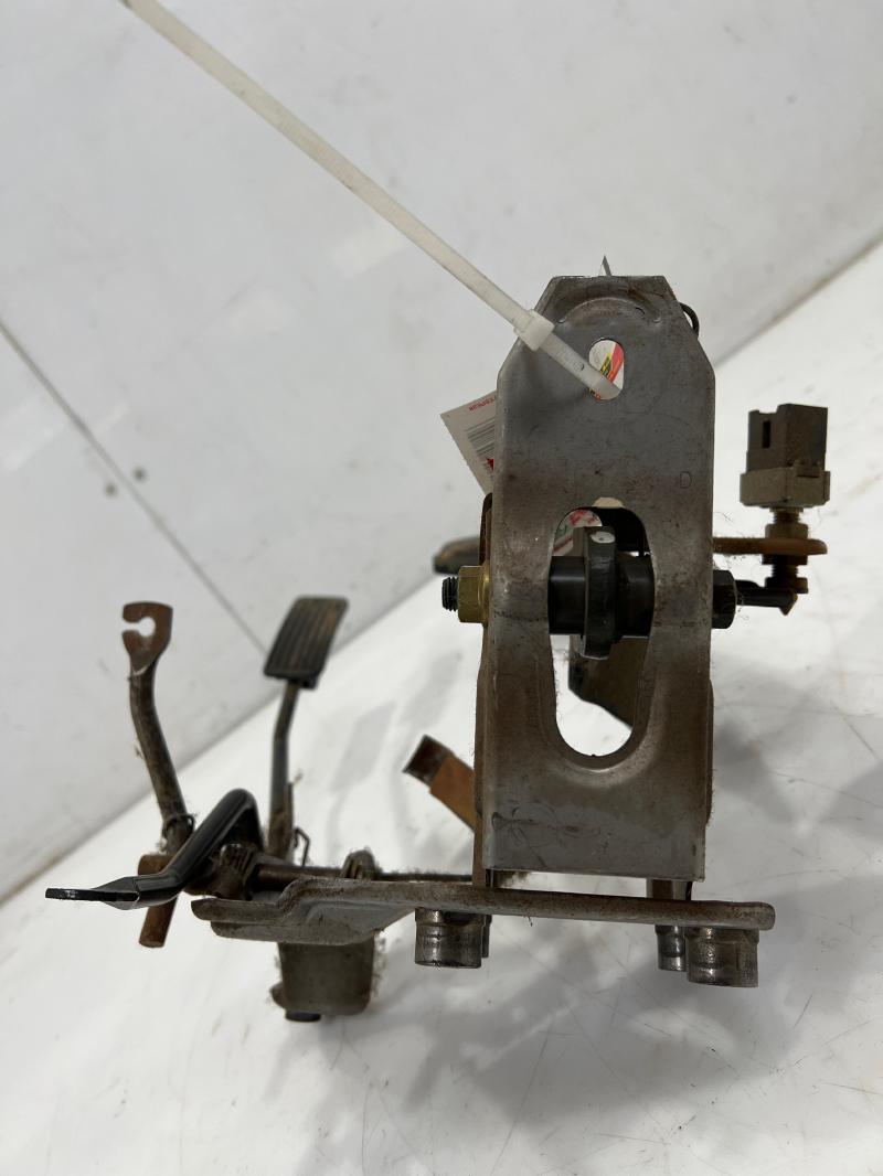 1997 - 2001 Honda CR-V Accelerator Pedal Assembly OEM 17800-S10-A71