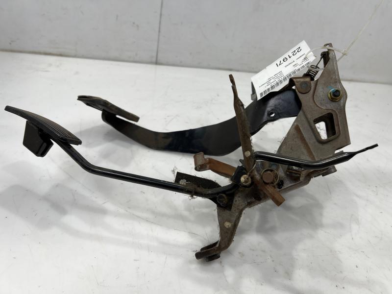 1997 - 2001 Honda CR-V Accelerator Pedal Assembly OEM 17800-S10-A71