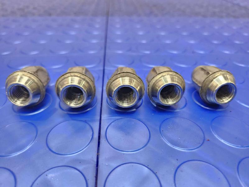 2019 Chevrolet Equinox Lug Nuts