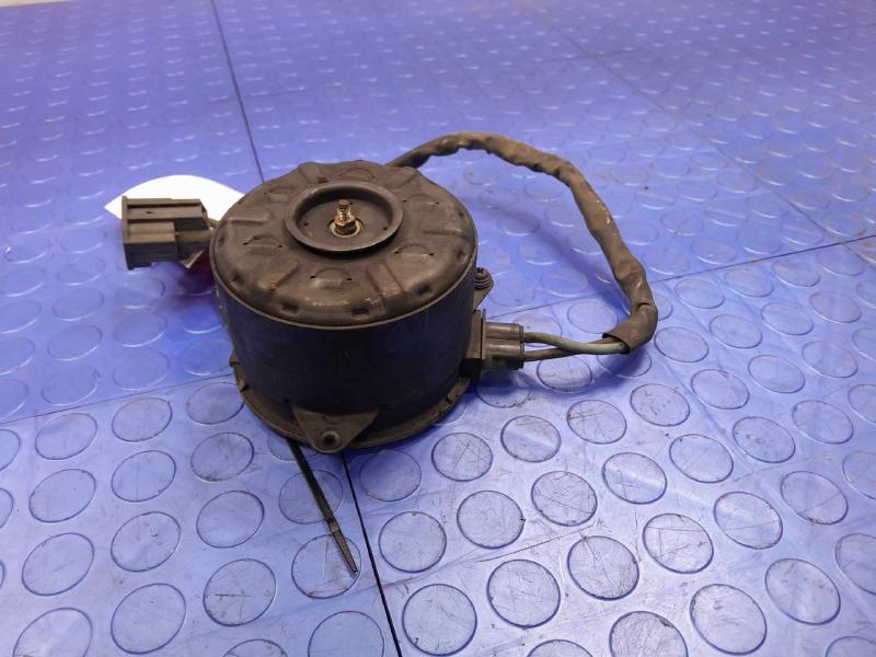 2013-2014 Cadillac ATS Engine Radiator Cooling Fan Motor Genuine OEM 22801056