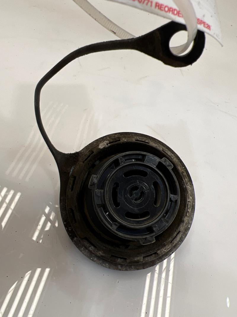 2002 Ford Explorer Fuel Gas Filler Cap