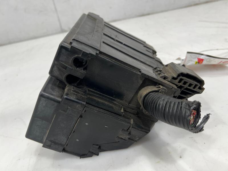 2013 Nissan Altima Engine Fuse Box
