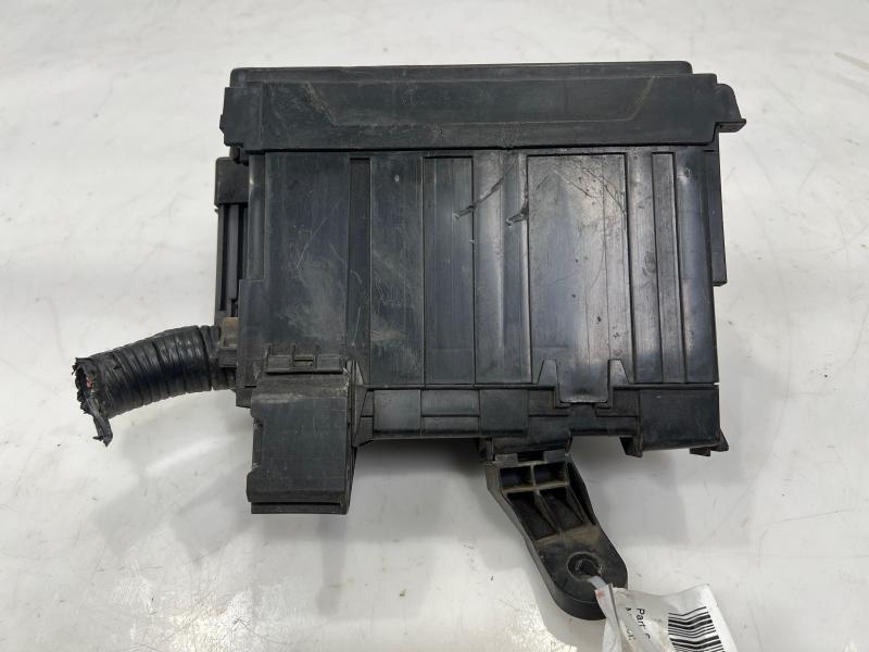 2013 Nissan Altima Engine Fuse Box