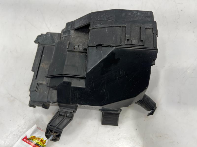 2013 Nissan Altima Engine Fuse Box