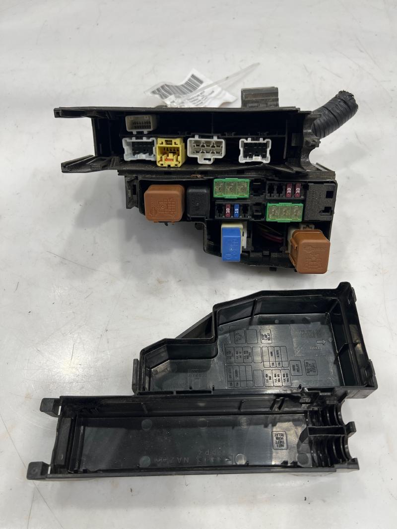 2013 Nissan Altima Engine Fuse Box