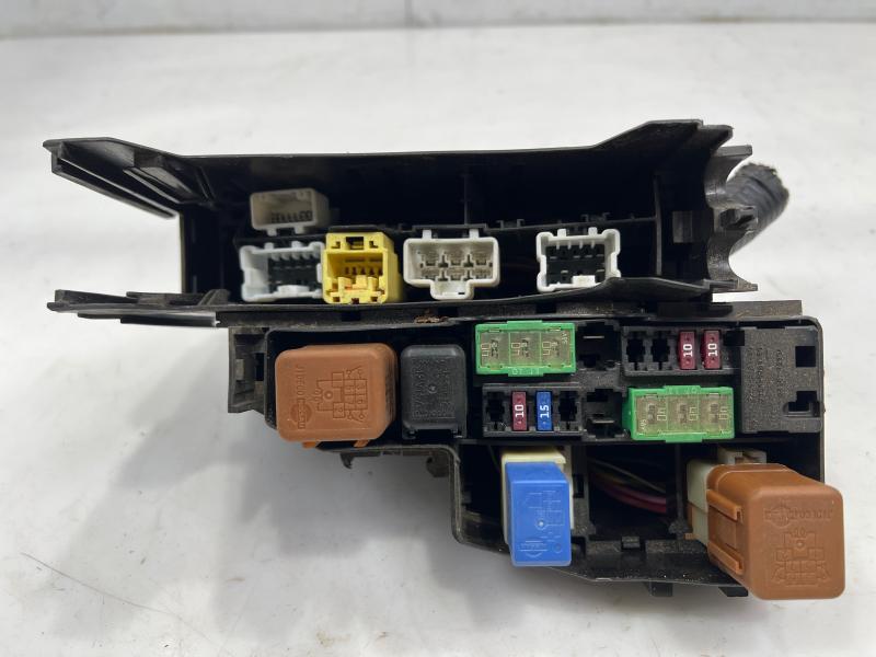 2013 Nissan Altima Engine Fuse Box