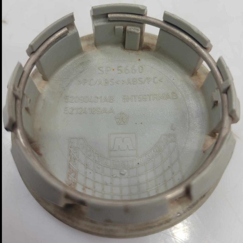 2006 Jeep Grand Cherokee Center Cap