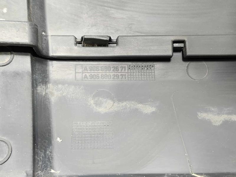 2014 Mercedes Sprinter Bumper Tip