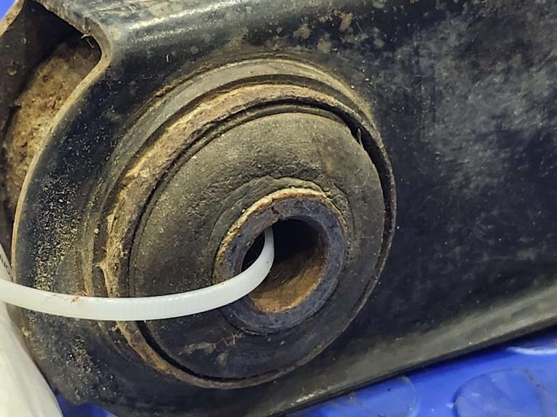 2010 Chevrolet Tahoe Lower Control Arm Rr