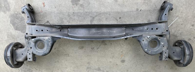 2020 - 2022 Nissan Versa Beam Axle Assembly Torsion Axle with Hubs OEM 555019VB1B