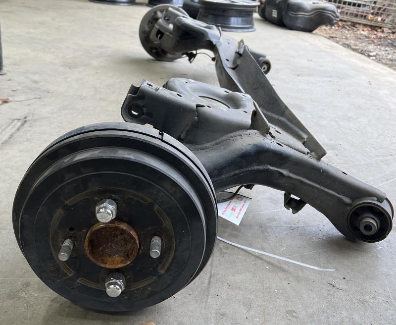 2020 - 2022 Nissan Versa Beam Axle Assembly Torsion Axle with Hubs OEM 555019VB1B