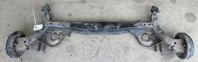 2020 - 2022 Nissan Versa Beam Axle Assembly Torsion Axle with Hubs OEM 555019VB1B