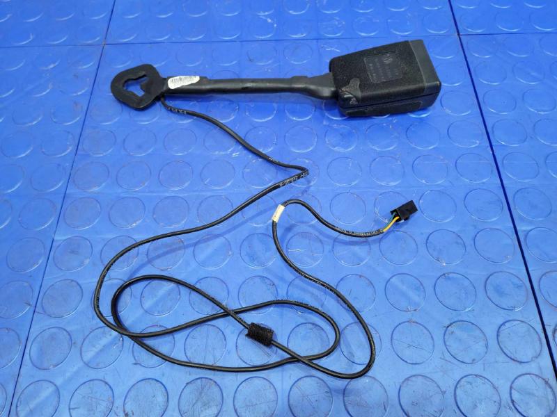 2014 Volkswagen Passat Front Seat Belt