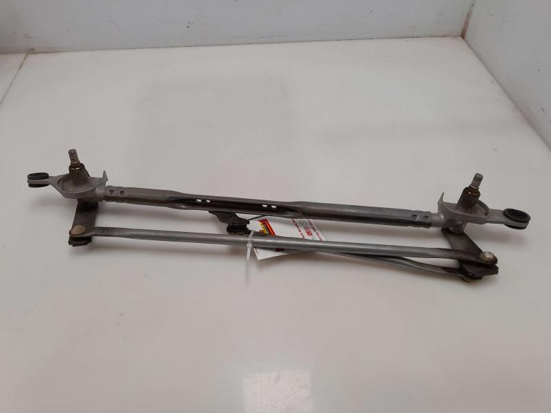 2013-2018 Cadillac ATS Windshield Wiper Linkage Transmission OEM 84399857