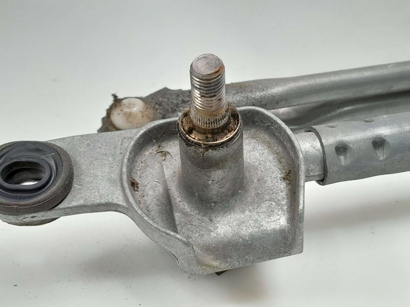 2013-2018 Cadillac ATS Windshield Wiper Linkage Transmission OEM 84399857