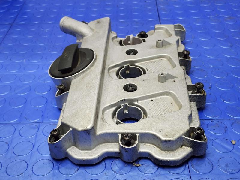 2015 Audi Q7 Valve Cover