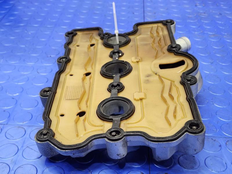 2015 Audi Q7 Valve Cover