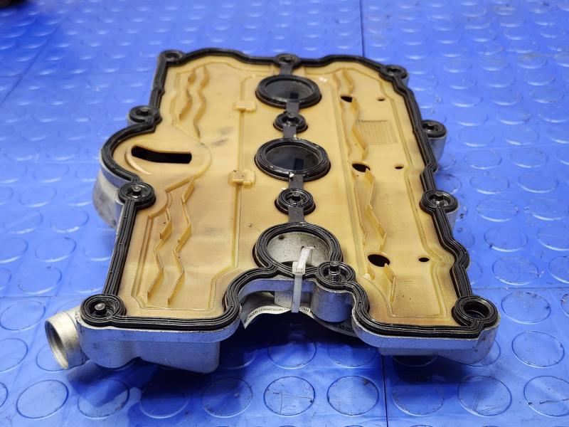 2015 Audi Q7 Valve Cover