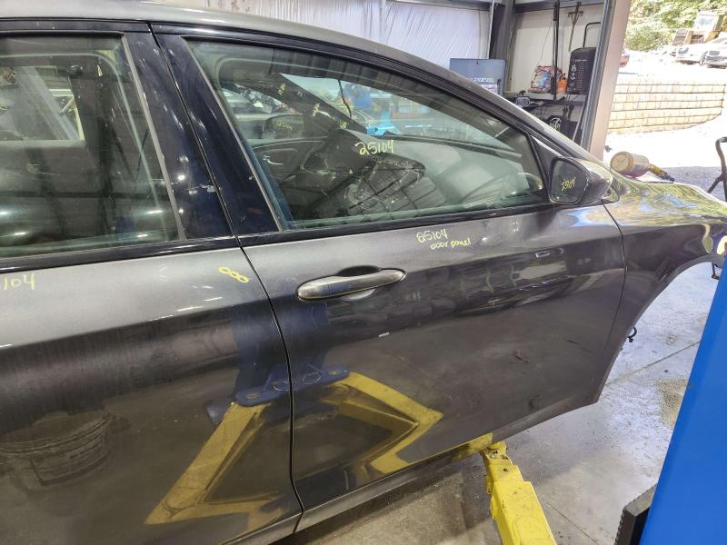 2015 Chrysler 200 Front Door
