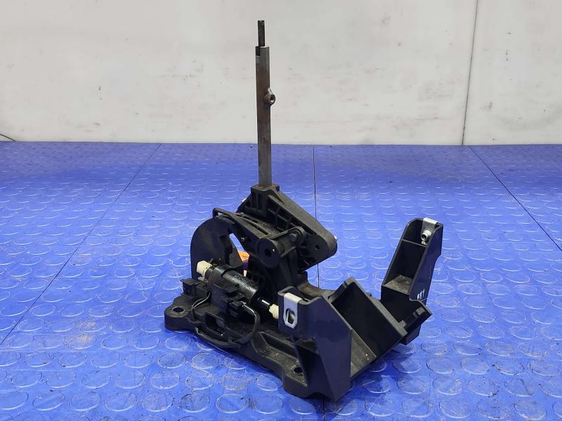 2009 Chevrolet Malibu Floor Shifter