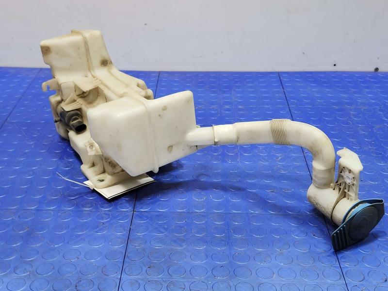 2015 Volkswagen Beetle Washer Bottle