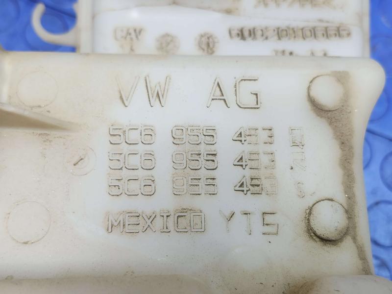 2015 Volkswagen Beetle Washer Bottle