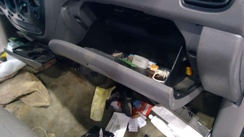 2002 Toyota Tundra Glove Box