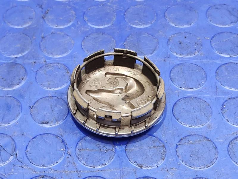 2010 Dodge Challenger Center Cap