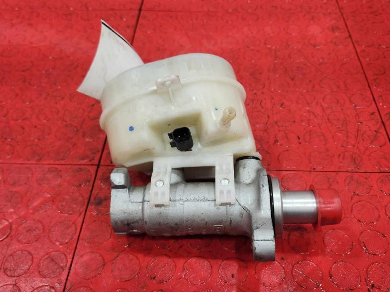 2016 Ford Mustang Master Cylinder
