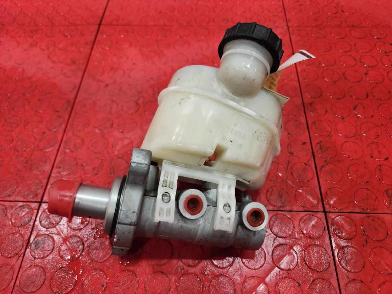 2016 Ford Mustang Master Cylinder