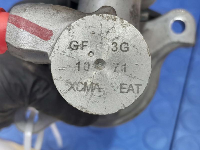 2011-2013 Kia Sorento Brake Master Cylinder Assembly Genuine OEM 585101U801