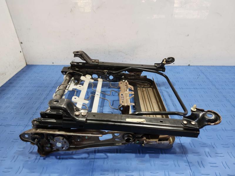 2013 Toyota Camry Seat Track