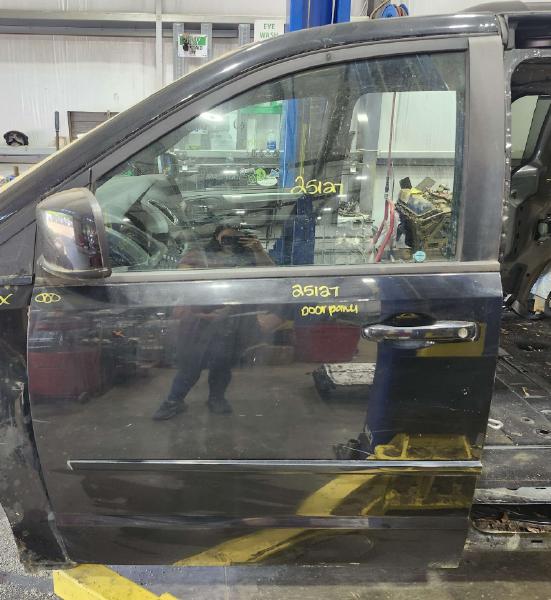 2017 Dodge Grand Caravan Front Door