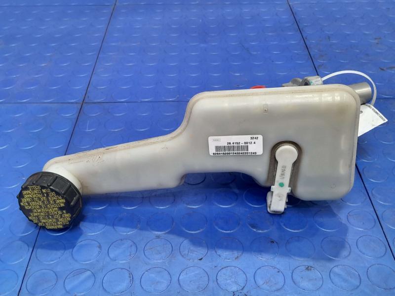 2013-2016 Ford Fusion Brake Master Cylinder Assembly Genuine OEM DG9Z2140A