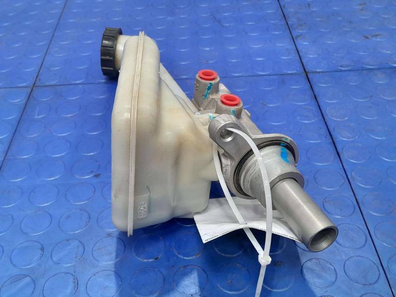 2013-2016 Ford Fusion Brake Master Cylinder Assembly Genuine OEM DG9Z2140A
