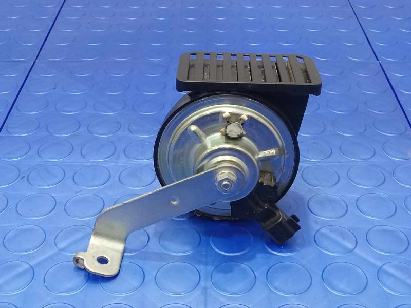 2017-2019 Buick Lacrosse Low Note Horn Assembly Genuine OEM 84656764