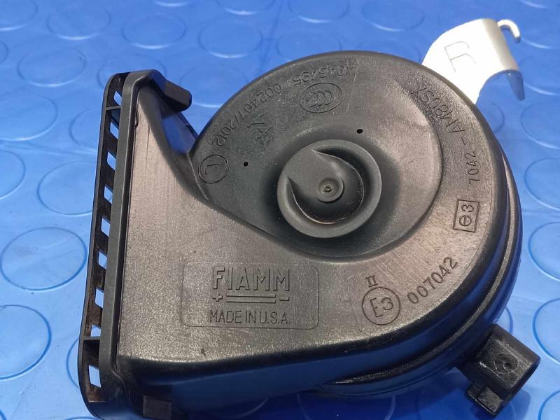 2017-2019 Buick Lacrosse Low Note Horn Assembly Genuine OEM 84656764