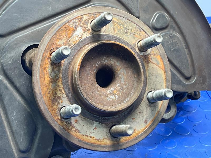 2011 Ford Expedition Spindle Knuckle Front