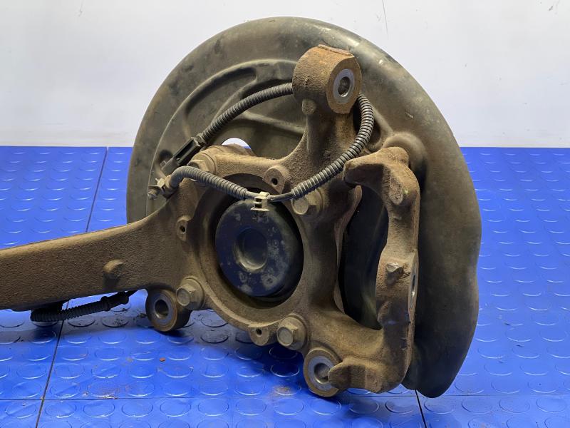2011 Ford Expedition Spindle Knuckle Front