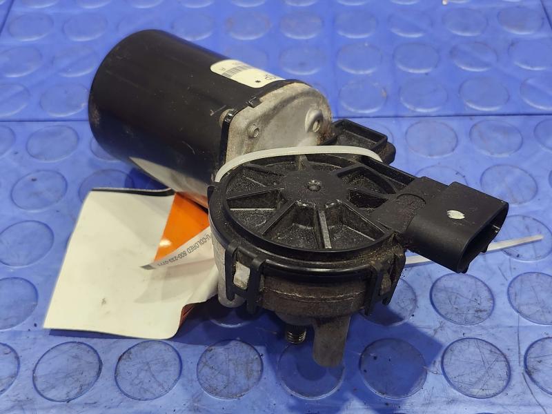 2009-2015 Dodge Ram 1500 Windshield Wiper Motor Genuine OEM 68050422AD