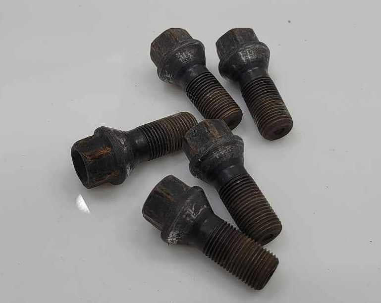 2012 BMW 328i Lug Nuts