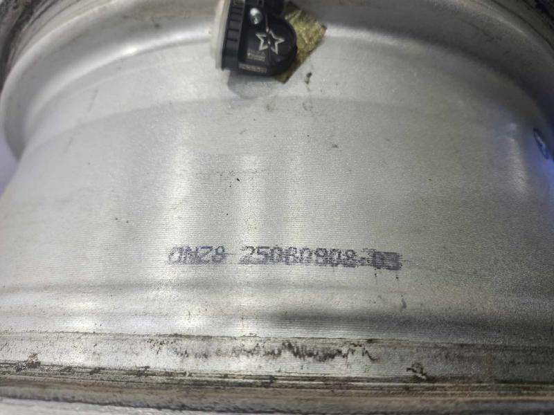 2010 Chevrolet Impala Wheel