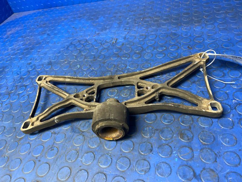 1997 - 2003 Jaguar XK8 Transmission Mount Bracket Crossmember OEM MNE7600AA