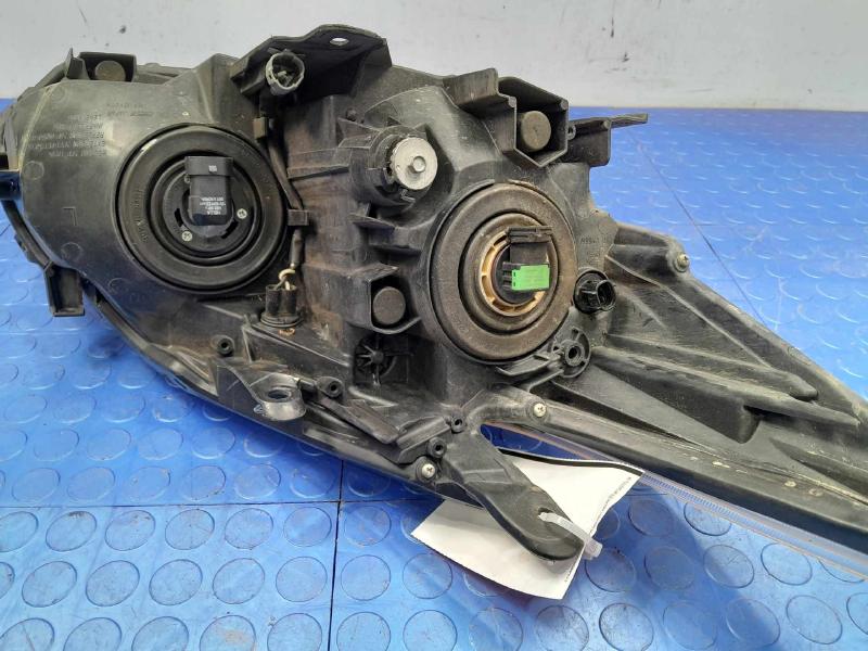 2011 Toyota Prius Headlamp Assembly